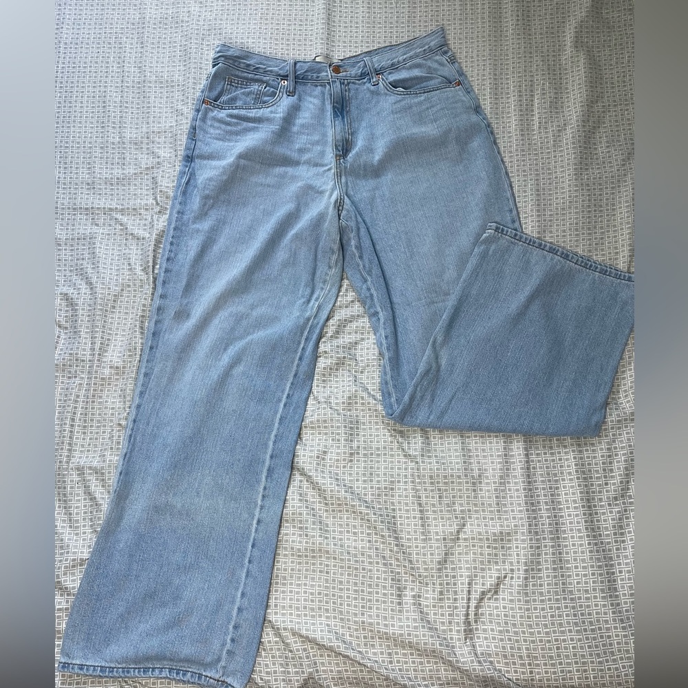 Universal Threads Relaxed Wide Leg Jeans, Size 14/32R